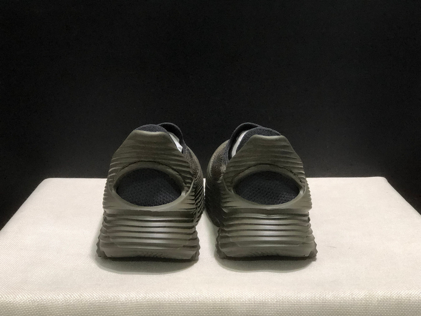 HOKA ONE ONE Restore TC